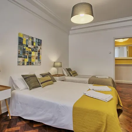 Liverpool-terrasse By Interhome * ליסבון